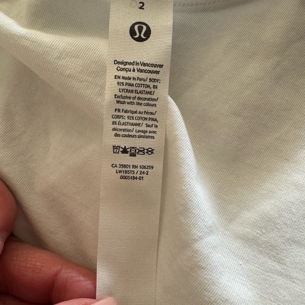 lululemon athletica Women's Classic White Muscle Tee - Picture 4 of 5